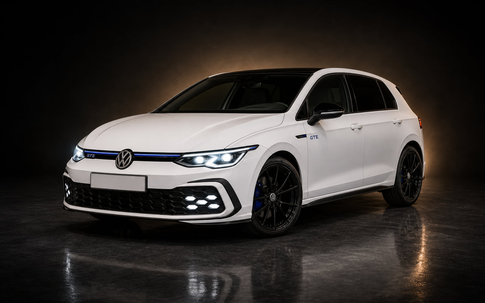 VW Golf GTE под наем във Враца — изглед отпред
